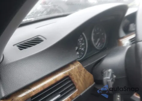 2006 BMW 325I z USA, uszkodzony, nr VIN WBAVB13586KX39317